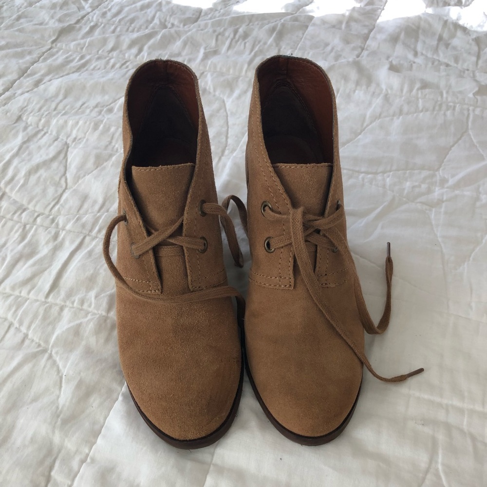 LUCKY wedge booties